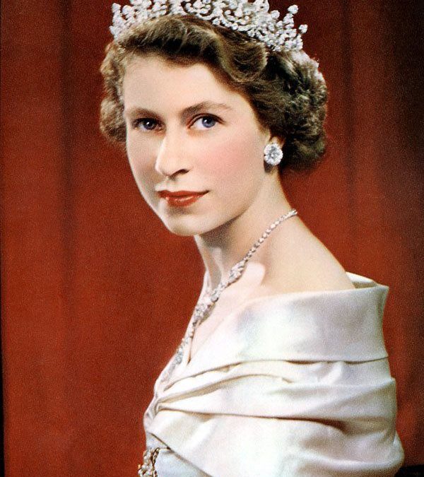 Rainha Elizabeth morre aos 96 anos e deixa o legado de uma marca forte